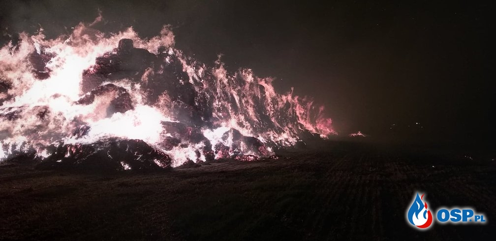 Duży pożar sterty słomy w Baniewicach. OSP Ochotnicza Straż Pożarna