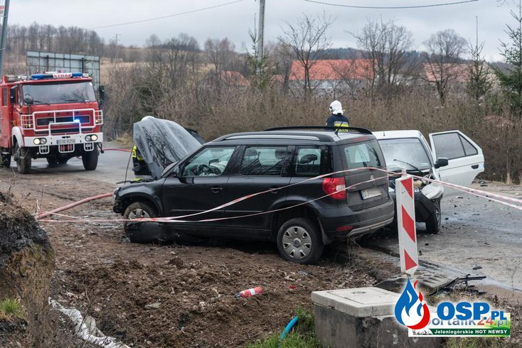 Dziwiszów: Zderzenie trzech samochodów osobowych. OSP Ochotnicza Straż Pożarna