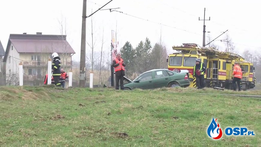 Wypadek na przejeździe kolejowym. 5 osób zostało rannych! OSP Ochotnicza Straż Pożarna