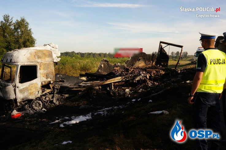 Dwie ciężarówki doszczętnie spłonęły po wypadku na DK1! OSP Ochotnicza Straż Pożarna