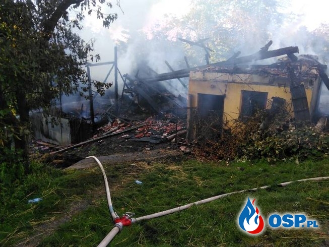 10 zastępów strażaków gasiło płonący budynek gospodarczy w Szczereży OSP Ochotnicza Straż Pożarna