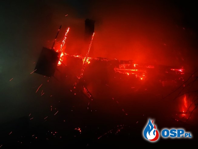 Tragiczny pożar w Rożniatowie. Jedna osoba nie żyje. OSP Ochotnicza Straż Pożarna