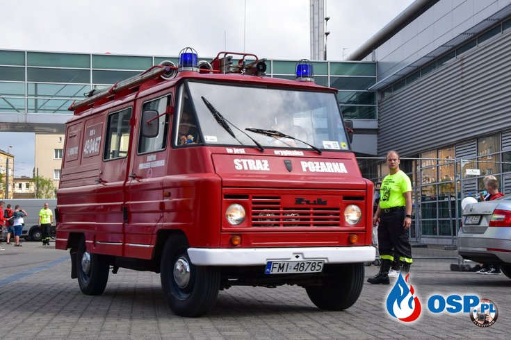 Blisko 100 wozów strażackich zjechało do Poznania. Za nami IV Ogólnopolski Zlot Czerwonych Samochodów. OSP Ochotnicza Straż Pożarna