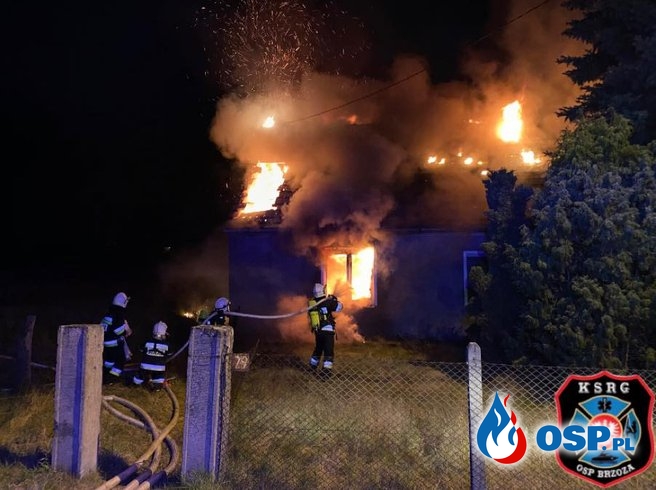 Pożar domu w Brzozie. Strażacy OSP dwukrotnie wyjeżdżali do akcji. OSP Ochotnicza Straż Pożarna