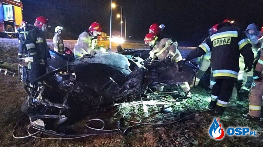 Kierowca i pasażer BMW zginęli w czołowym zderzeniu pod Lublinem OSP Ochotnicza Straż Pożarna