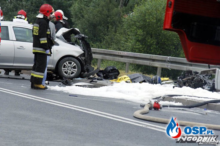 Dwie osoby zginęły w czołowym zderzeniu motocykla z samochodem osobowym! OSP Ochotnicza Straż Pożarna