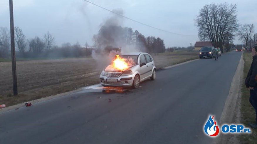 Pożar samochodu osobowego w Słupi pod Kępnem OSP Ochotnicza Straż Pożarna