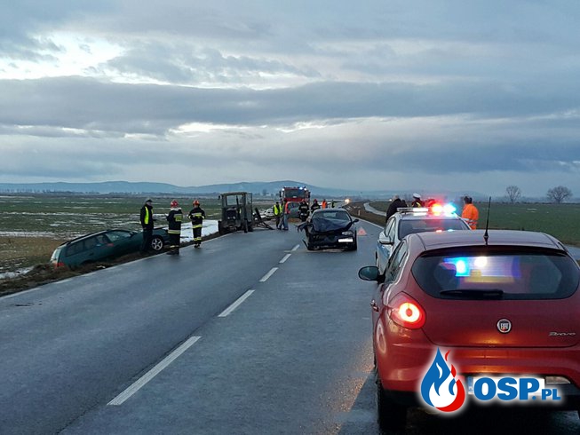 #02 Wypadek ciągnika i dwóch samochodów na trasie nr 414 Biała-Krobusz OSP Ochotnicza Straż Pożarna