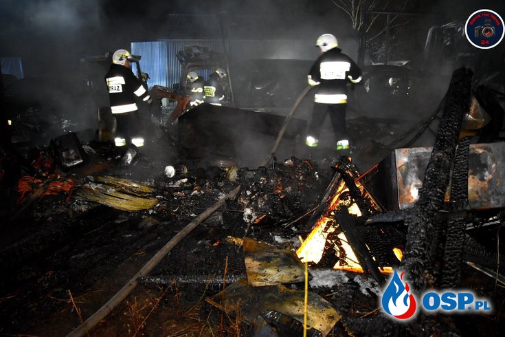 8 zastępów strażaków walczyło z pożarem warsztatu samochodowego. Spłonęło kilka pojazdów. OSP Ochotnicza Straż Pożarna