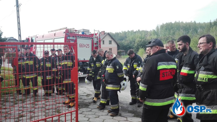 Ćwiczenia w starym pszedszkolu w Turzy Śląskiej. OSP Ochotnicza Straż Pożarna