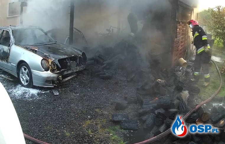 Pożar wiaty i dwóch samochodów OSP Ochotnicza Straż Pożarna