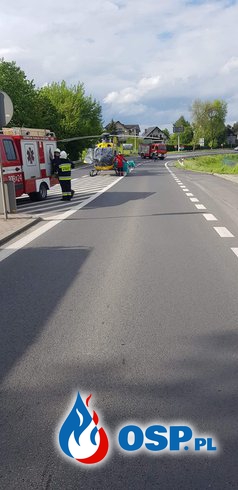 Czołowe zderzenie auta z ciężarówką na DK7. Po ranną kobietę przyleciał śmigłowiec LPR. OSP Ochotnicza Straż Pożarna