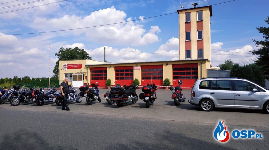 Bezmyślność motocyklistów! Zastawili wjazd do remizy OSP Kuniów OSP Ochotnicza Straż Pożarna