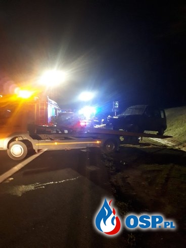 "Tak zwalniają polscy kierowcy". Niebezpieczne zachowanie po wypadku na autostradzie A4. OSP Ochotnicza Straż Pożarna