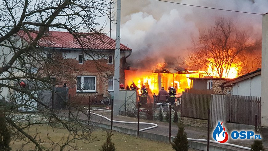 Pożar stolarni w Opolu. Budynek doszczętnie spłonął. OSP Ochotnicza Straż Pożarna