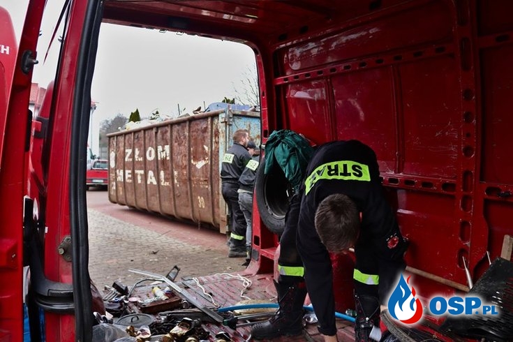 Lawina pomocy dla chorej dziewczynki. Strażacy zbierali złom dla Inez. OSP Ochotnicza Straż Pożarna