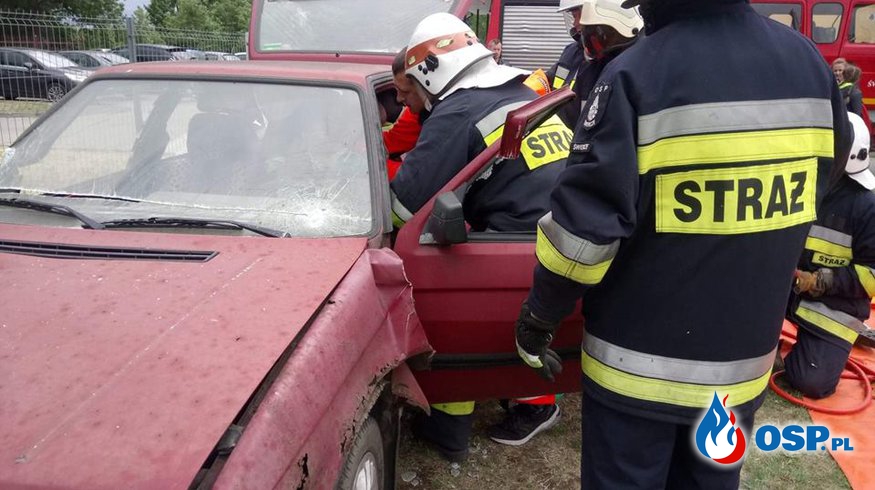 Akcja udzielania pierwszej pomocy osobie poszkodowanej w wypadku drogowym.(01.07.2018r.)(Fotorelacja) OSP Ochotnicza Straż Pożarna