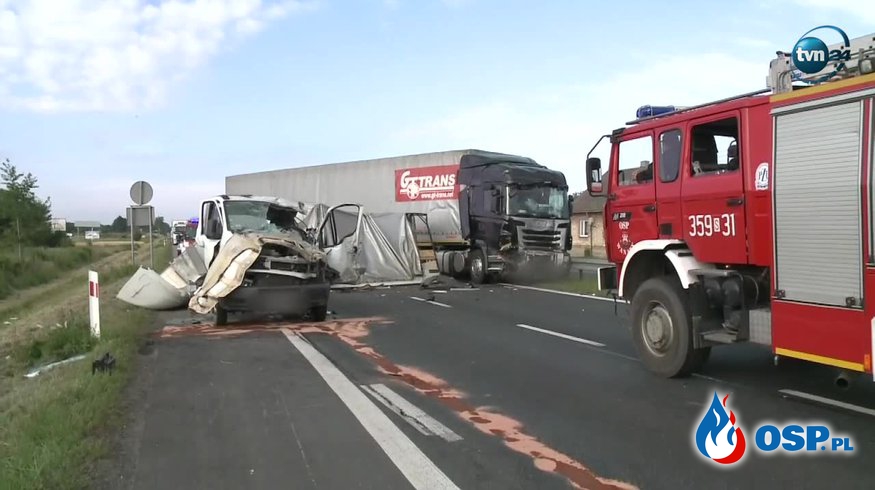 Wypadek dwóch ciężarówek i auta dostawczego na Śląsku OSP Ochotnicza Straż Pożarna