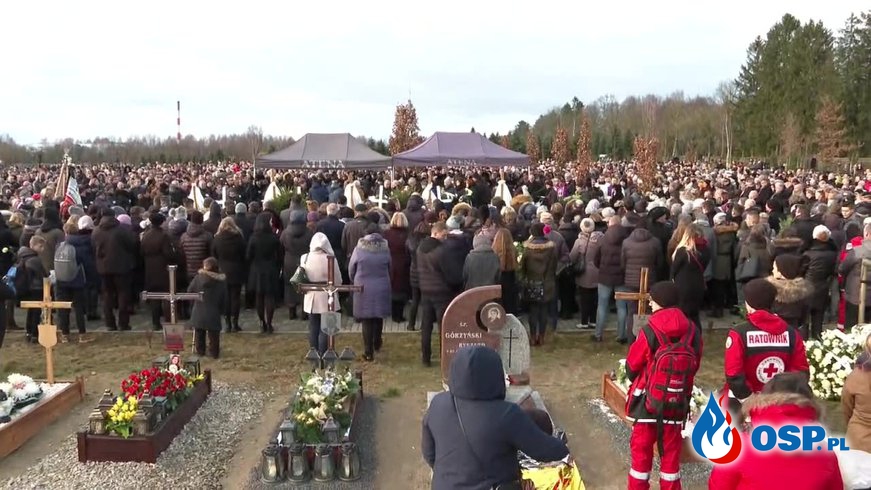 W Koszalinie odbył się pogrzeb 15-latek, które zginęły w pożarze Escape Room. OSP Ochotnicza Straż Pożarna