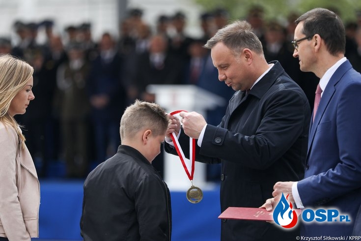 12 dzieci i nastolatków odznaczonych medalami "Młody Bohater". OSP Ochotnicza Straż Pożarna