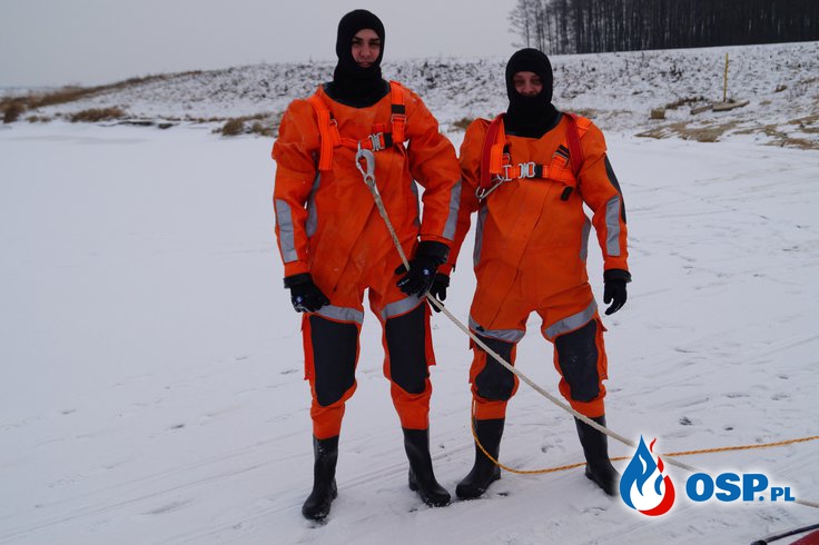 Strażacy ćwiczą na lodzie !!! OSP Ochotnicza Straż Pożarna