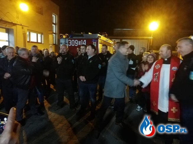 OSP Opole-Szczepanowice dzięki głosom mieszkańców ma nowy, ciężki wóz gaśniczy OSP Ochotnicza Straż Pożarna