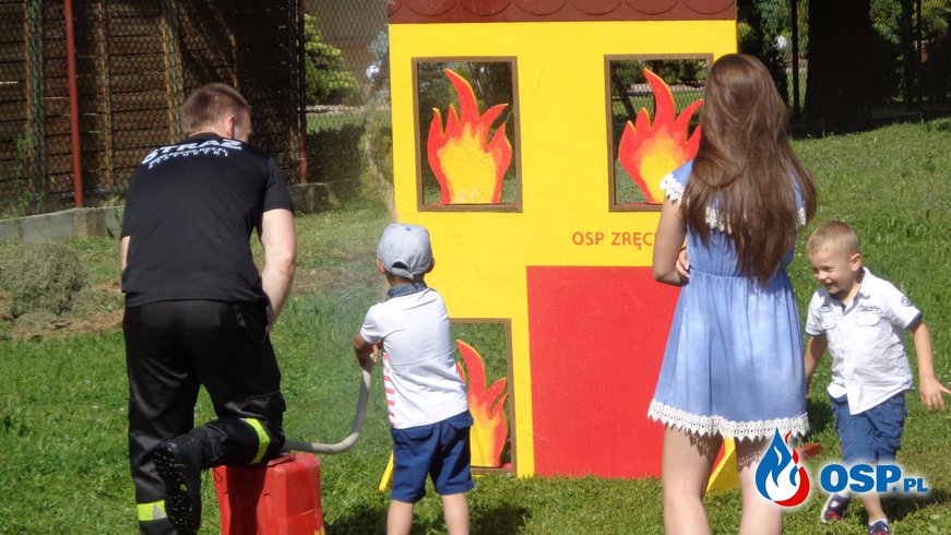 Dzień Rodziny w przedszkolu w Zręcinie OSP Ochotnicza Straż Pożarna