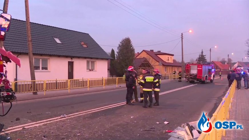 Zderzenie wozów strażackich, jadących do pożaru. 6 strażaków rannych. OSP Ochotnicza Straż Pożarna
