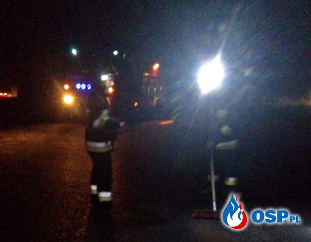 Plama oleju w Słowikowie OSP Ochotnicza Straż Pożarna