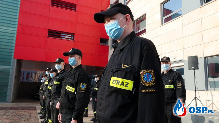 60 strażaków PSP oddelegowano do warszawskiego szpitala MSWiA. Pomogą w opiece nad chorymi na COVID-19. OSP Ochotnicza Straż Pożarna