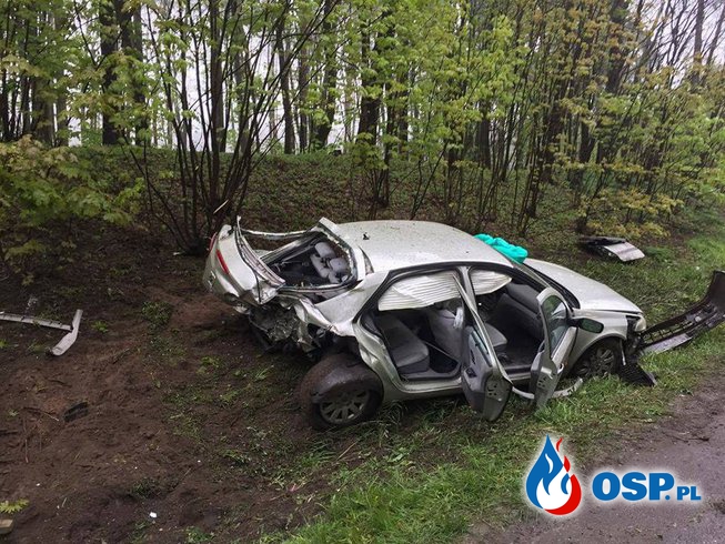 Wypadek dwóch samochodów na drodze wojewódzkiej nr 254! OSP Ochotnicza Straż Pożarna