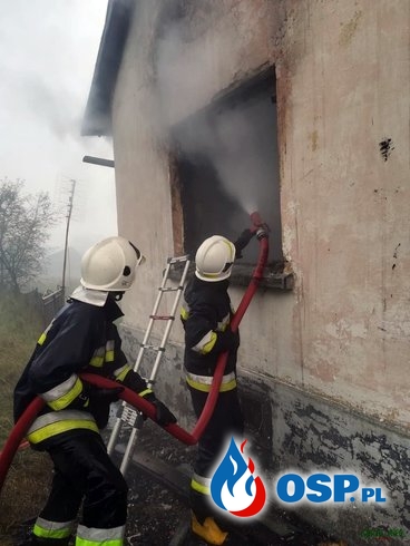 Mężczyzna zginął w pożarze domu pod Nowym Targiem OSP Ochotnicza Straż Pożarna