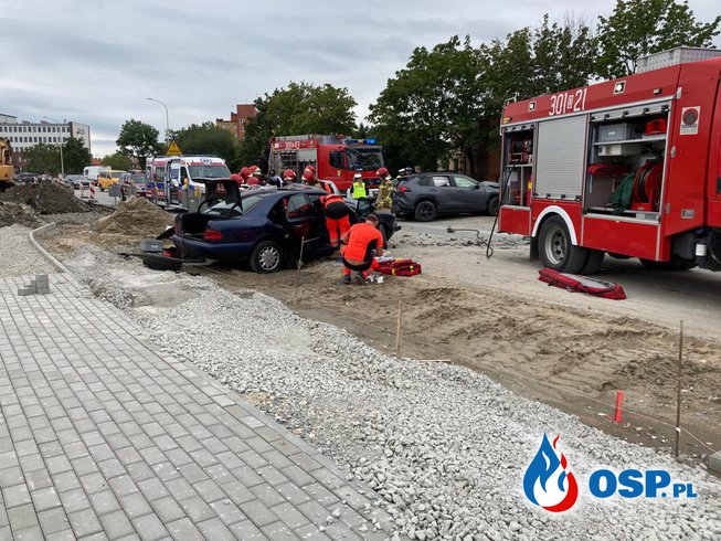 Groźny wypadek na remontowanej ulicy w Opolu. Sprawca był pijany! OSP Ochotnicza Straż Pożarna