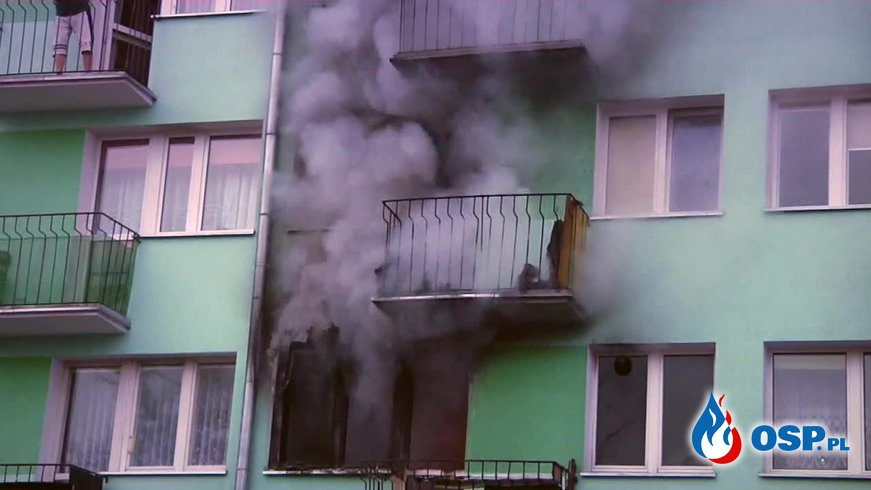 99-letni mężczyzna zginął w pożarze bloku we Włocławku OSP Ochotnicza Straż Pożarna