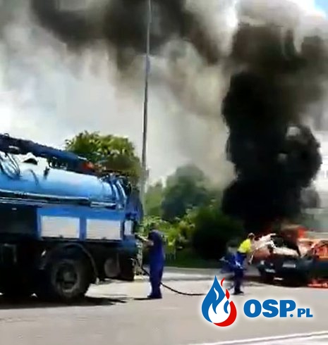Nietypowa akcja gaśnicza w Chełmie. W roli wozu bojowego... pojazd do czyszczenia kanalizacji. OSP Ochotnicza Straż Pożarna