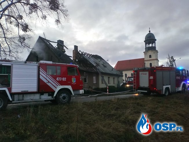 Strażak został ranny w pożarze budynków w Biskupicach OSP Ochotnicza Straż Pożarna