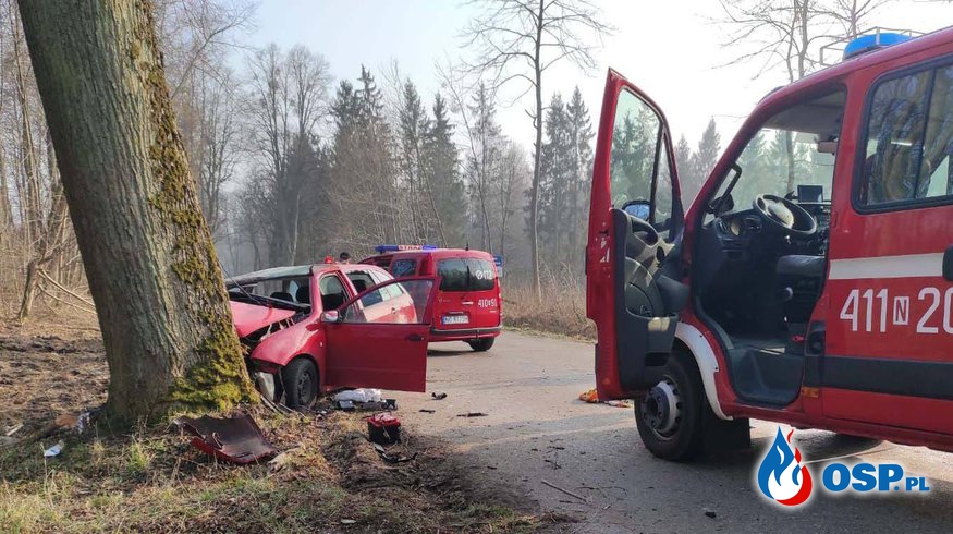 Nie żyje naczelnik OSP. 35-letni strażak zginął w wypadku pod Braniewem. OSP Ochotnicza Straż Pożarna
