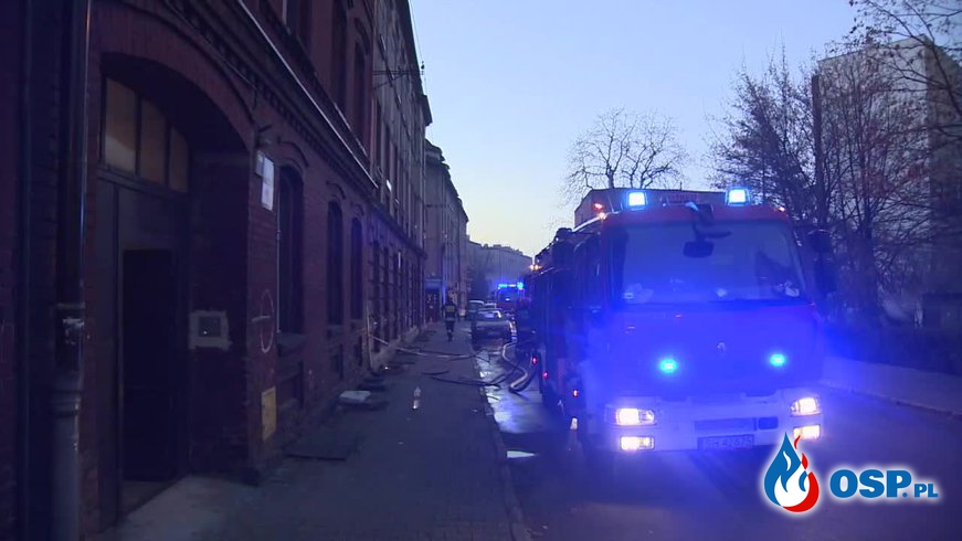 Pożar mieszkania w Chorzowie. Jedna osoba zginęła, trzy ewakuowano oknem. OSP Ochotnicza Straż Pożarna