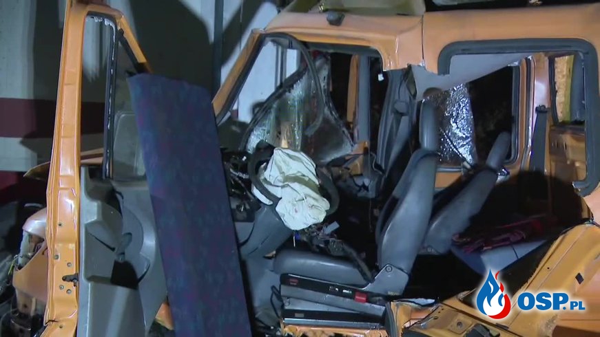 Ciężarówka, auto dostawcze i dwie osobówki zderzyły się na S1. Dwie osoby są ranne. OSP Ochotnicza Straż Pożarna