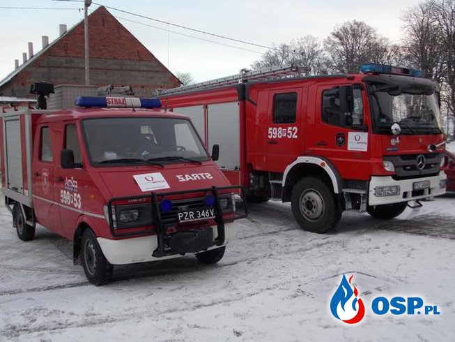 OSP Amica pomaga Fundacji Amicis w dostarczaniu paczek OSP Ochotnicza Straż Pożarna