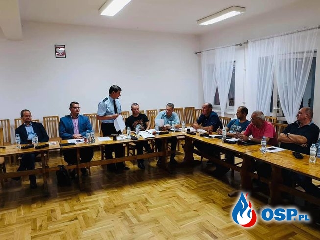 Spotkanie druhów z burmistrzem na temat rządowego programu "5000+" OSP Ochotnicza Straż Pożarna