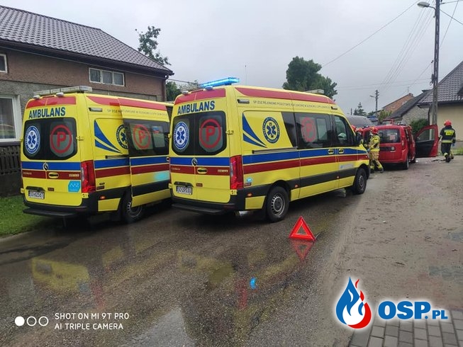 Dwóch strażaków rannych po wypadku we Włodowicach OSP Ochotnicza Straż Pożarna