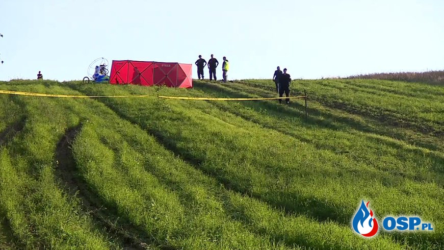 Wypadek paralotni w Małopolsce. Pilot zginął, pasażerka ranna. OSP Ochotnicza Straż Pożarna