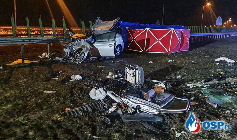 Dwie osoby zginęły w czołowym wypadku na S3. Jeden z kierowców wjechał pod prąd! OSP Ochotnicza Straż Pożarna