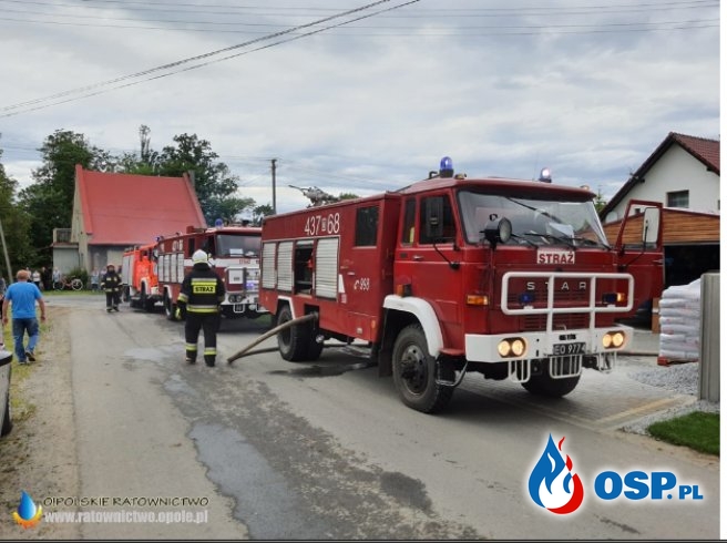 18 zastępów strażaków gasiło pożar budynku wielorodzinnego pod Wołczynem OSP Ochotnicza Straż Pożarna