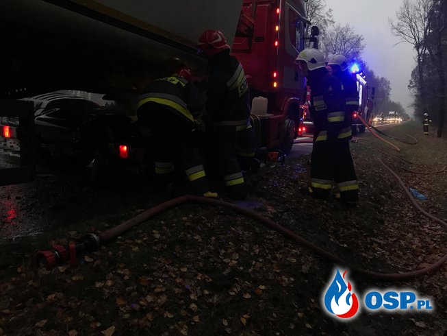 Pożar opony w ciągniku siodłowym na DK7 OSP Ochotnicza Straż Pożarna