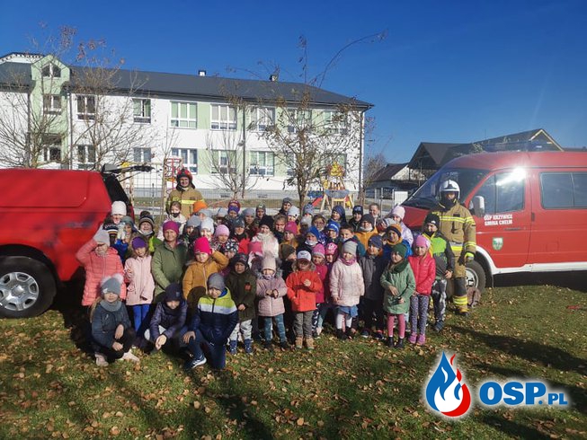 Pogadanka z dziećmi ze Szkoły Podstawowej w Strupinie Dużym OSP Ochotnicza Straż Pożarna