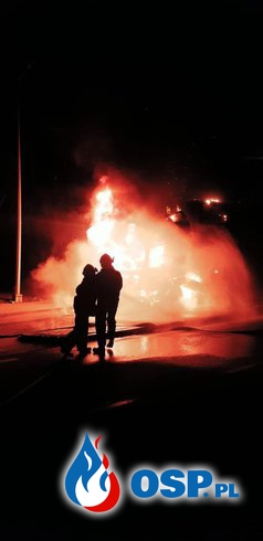 Pożar ciężarówki w Barwinku. Kierowca próbował sam ugasić ogień. OSP Ochotnicza Straż Pożarna