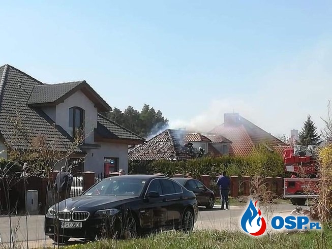 Sąsiad pomagał gasić pożar domu. Zmarł podczas akcji gaśniczej. OSP Ochotnicza Straż Pożarna