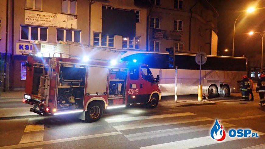 Wypadek - autobus zderzył się z samochodem osobowym OSP Ochotnicza Straż Pożarna